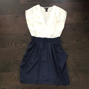 H&M Two toned dress with pockets